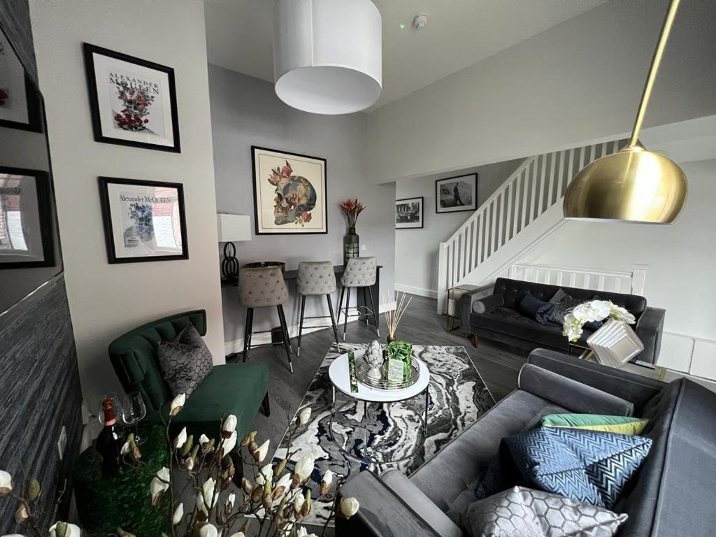 Homestay 8 Holland Street Liverpool