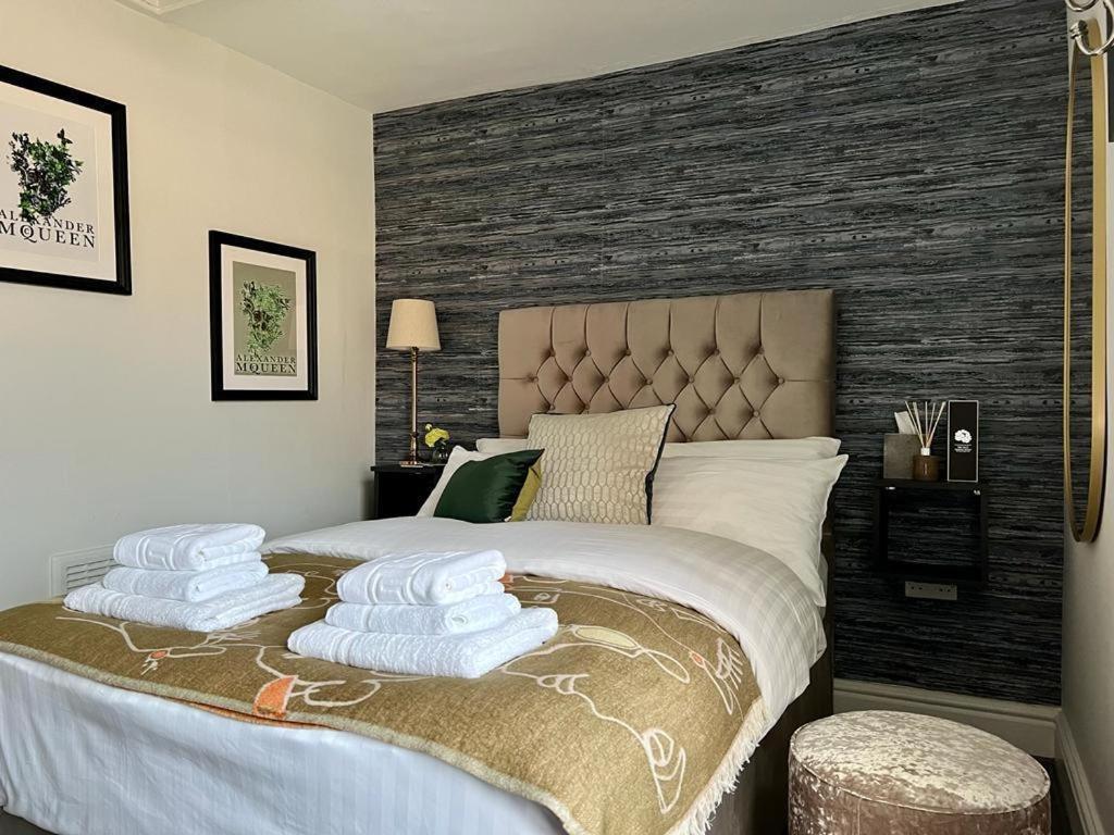 8 Holland Street Homestay