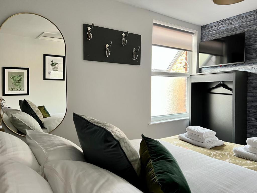 Homestay 8 Holland Street Liverpool