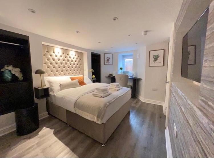 8 Holland Street Homestay Liverpool